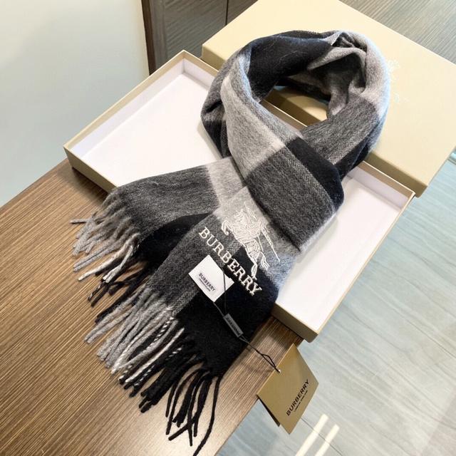 BURBERRY Scarf-236